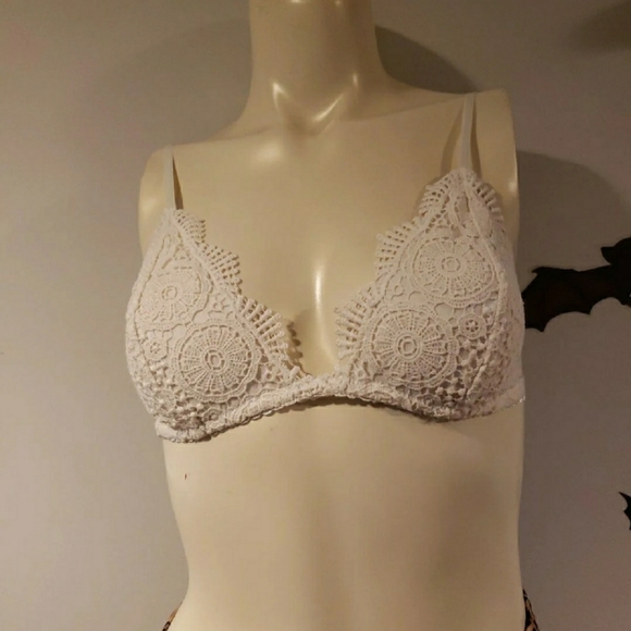 Bralette - Picture 1 of 4